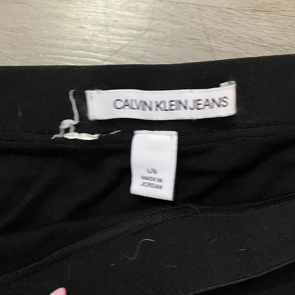 Calvin Klein Jeans Biker Shorts Women L Black‎ High Waisted Logo Patch Athletic